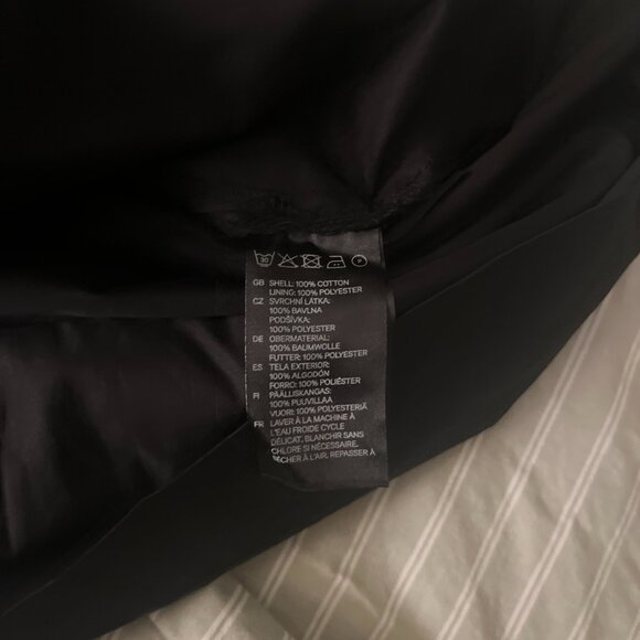 H&M Women's Size 2 Black Skirt - NWT - Picture 3 of 4